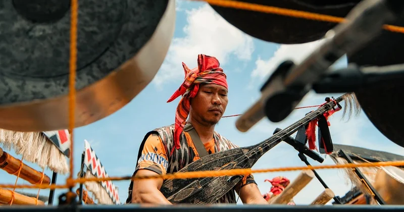 Les festivals extrêmes : quand la tradition frôle l'exploit